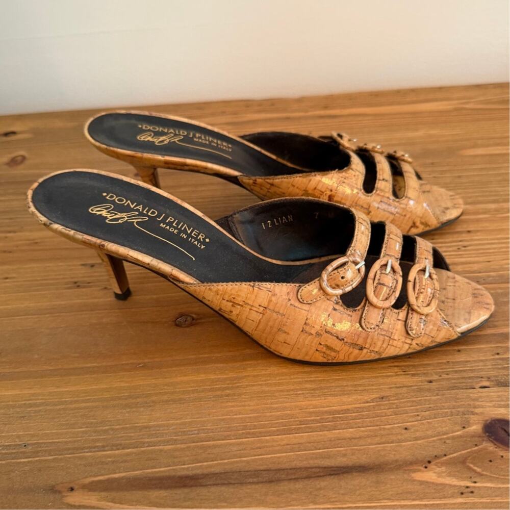 Donald J Pliner Couture Cork Buckle Mules Kitten Heels Y2K Made Italy Size 7
